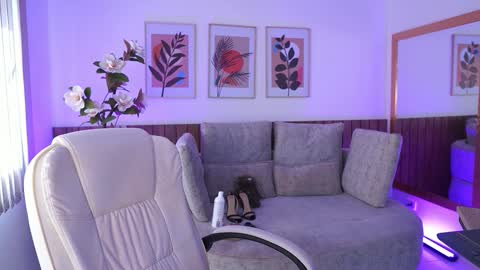 Ana online show from February 2026 07:17:02 PM