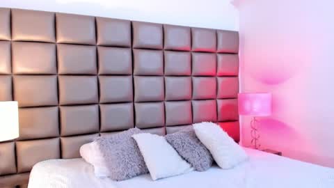 Snapshot of annyhizzle chatting on February 2025 09:07:02 PM online show from February 2025 09:07:02 PM