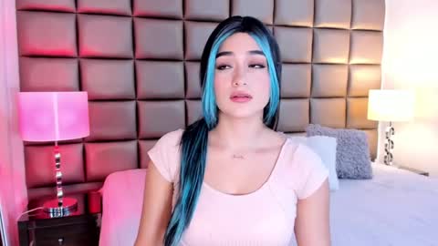 Snapshot of annyhizzle chatting on February 2025 09:20:02 PM online show from February 2025 09:20:02 PM