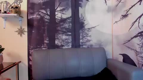 Annyluna online show from June 2026 05:14:01 PM