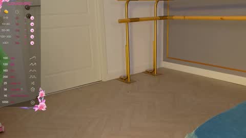 AnnySue online show from November 2025 05:18:02 AM