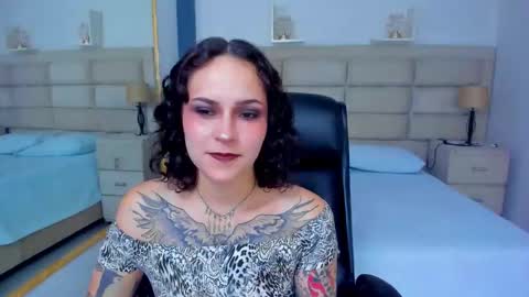 AnnyT online show from October 2025 09:37:01 PM