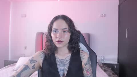 AnnyT online show from January 2026 09:07:02 PM