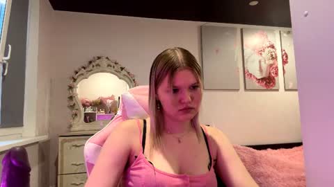 Snapshot of annyvibess chatting on June 2026 05:55:02 PM annyvibess online show from June 2026 05:55:02 PM