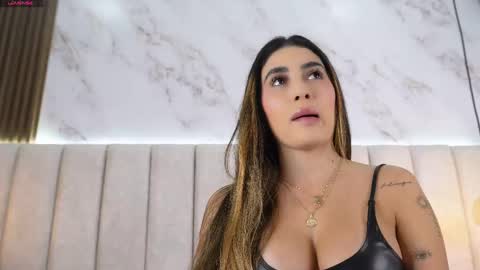 ANNYY  online show from November 2025 06:01:02 AM