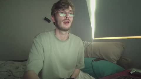 anonymousstoner58 online show from January 2026 03:27:01 PM