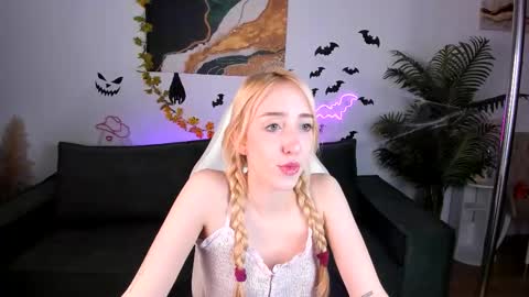 Anora online show from November 2025 07:18:02 AM