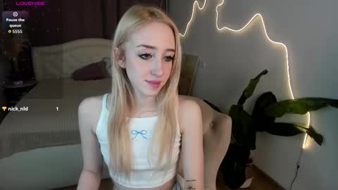 Anora online show from February 2026 07:30:02 PM