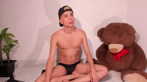 Snapshot of another_teo chatting on January 2026 10:17:02 AM Jordan Mateo online show from January 2026 10:17:02 AM