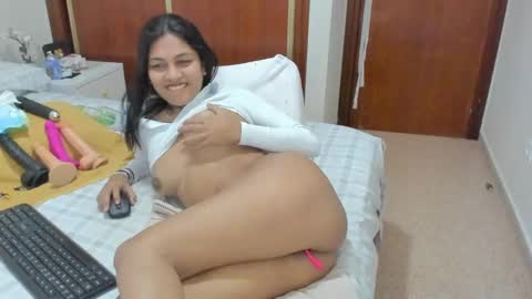 Snapshot of anthonela_hotsex chatting on January 2025 05:26:01 PM anthonela_hotsex online show from January 2025 05:26:01 PM