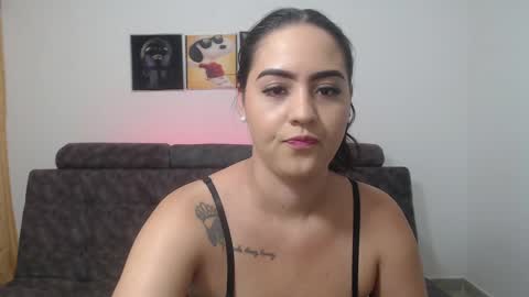 Anthonela Queen online show from March 2025 02:23:02 PM