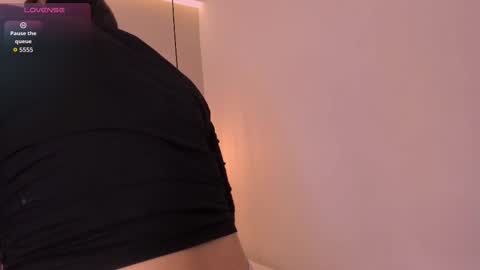 Snapshot of anthonellasweet_ chatting on September 2025 03:27:02 AM Anthonella Sweet online show from September 2025 03:27:02 AM