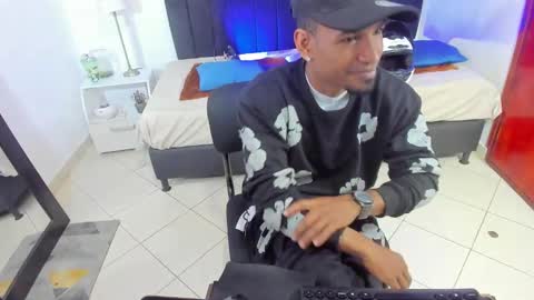       online show from February 2025 12:24:01 AM