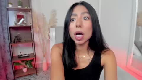 Snapshot of antonelabella chatting on September 2025 03:14:01 PM Antonela online show from September 2025 03:14:01 PM