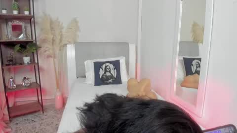 Snapshot of antonelabella chatting on October 2025 10:49:02 PM Antonela online show from October 2025 10:49:02 PM