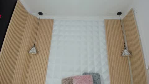 Antonella online show from November 2025 05:24:02 PM