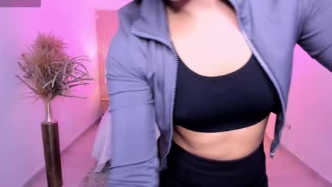 Snapshot of antonella_grayy chatting on October 2025 10:59:02 AM Antonella Grayy online show from October 2025 10:59:02 AM