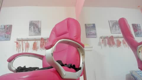 ANTONELLA online show from January 2025 02:00:01 PM