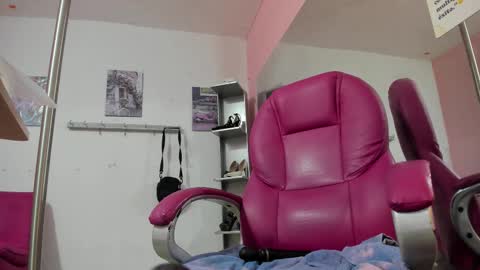 ANTONELLA online show from December 2025 11:48:01 AM