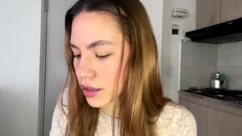 Snapshot of antonellarossii_ chatting on February 2025 01:01:01 PM Antonella online show from February 2025 01:01:01 PM
