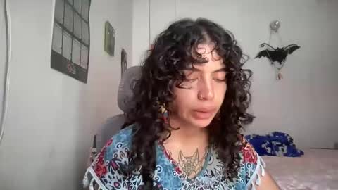 Snapshot of antoniabloom chatting on December 2025 05:08:02 PM Antonia online show from December 2025 05:08:02 PM