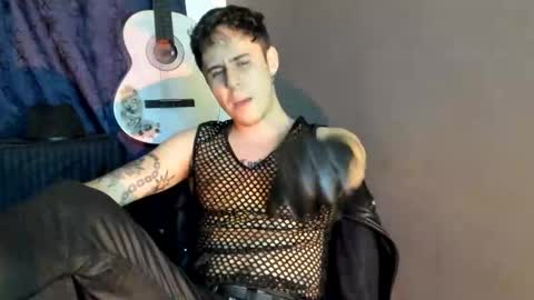 antonnello_ online show from November 2025 12:43:02 AM