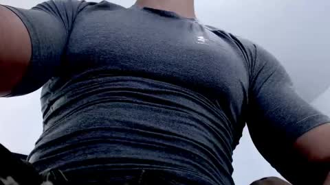 Instagram miguelangel1802  online show from April 2026 11:16:02 PM