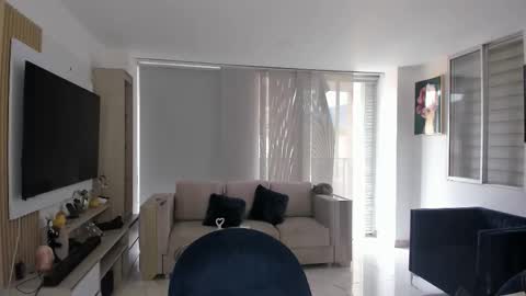 Maria Antonia online show from October 2025 08:41:01 PM