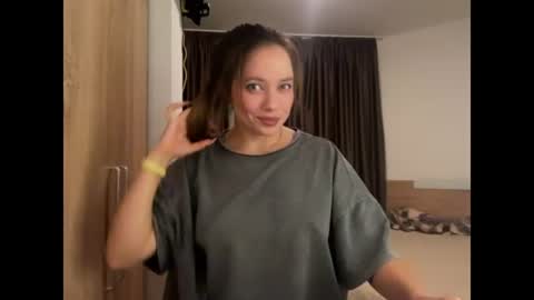 Snapshot of anuetta chatting on August 2026 06:32:01 PM Aneutta online show from August 2026 06:32:01 PM