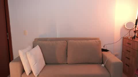 anya online show from April 2026 10:33:02 PM