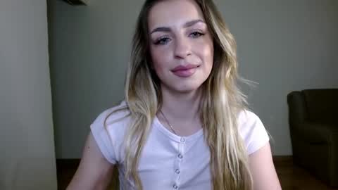 Anya online show from April 2026 10:15:01 PM