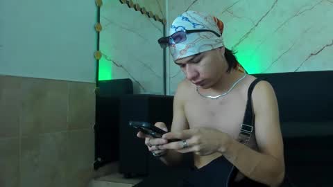 Snapshot of anyelo_sexyhot chatting on October 2025 10:45:01 AM anyelo_sexyhot online show from October 2025 10:45:01 AM