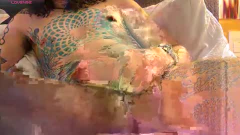 Snapshot of apathyb0und chatting on May 2026 11:21:02 PM apathyb0und online show from May 2026 11:21:02 PM