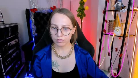 Snapshot of aphexqueen chatting on December 2024 04:52:02 PM APHEX QUEEN online show from December 2024 04:52:02 PM