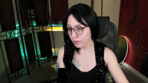 Snapshot of aphexqueen chatting on March 2025 04:13:02 PM APHEX QUEEN online show from March 2025 04:13:02 PM