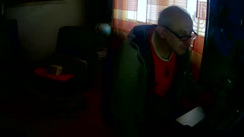 Snapshot of aphextwin72 chatting on December 2025 07:35:01 AM aphextwin72 online show from December 2025 07:35:01 AM