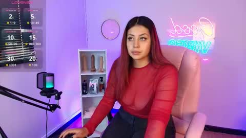 Aphirl online show from October 2025 12:47:02 PM