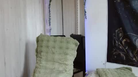 aphrodite__bloom online show from October 2025 07:49:02 PM