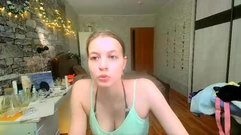 Aphrodite online show from April 2026 02:00:02 PM