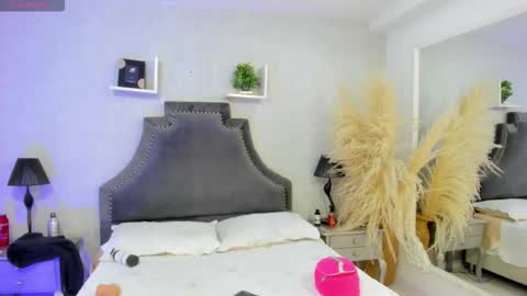 aphrodite online show from March 2026 08:59:01 PM