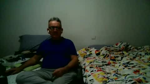 furry bear online show from December 2024 08:37:01 PM