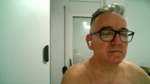 furry bear online show from October 2025 08:53:02 PM
