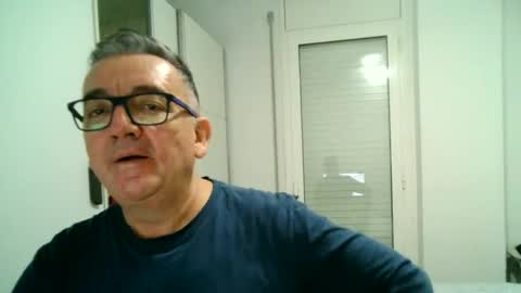 furry bear online show from October 2025 08:20:02 PM