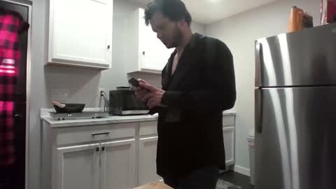 apocalypse_cream online show from February 2026 10:28:02 PM