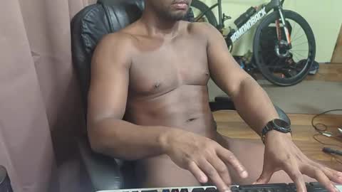 apollodarkmn online show from April 2026 11:43:01 PM