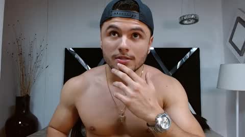 Snapshot of apolo_klein1 chatting on February 2025 04:57:02 AM Apolo online show from February 2025 04:57:02 AM