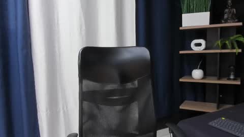 Snapshot of apolo_klein1 chatting on December 2025 12:27:01 AM Apolo online show from December 2025 12:27:01 AM