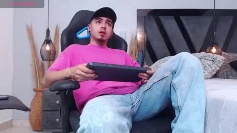 Apolo online show from November 2025 03:40:01 PM