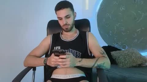 Apolo Lux  online show from February 2026 07:19:02 PM