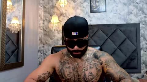 Snapshot of apolo_rousse chatting on September 2025 11:41:01 PM Apolo online show from September 2025 11:41:01 PM